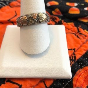 Black hills gold and silver ring 61
